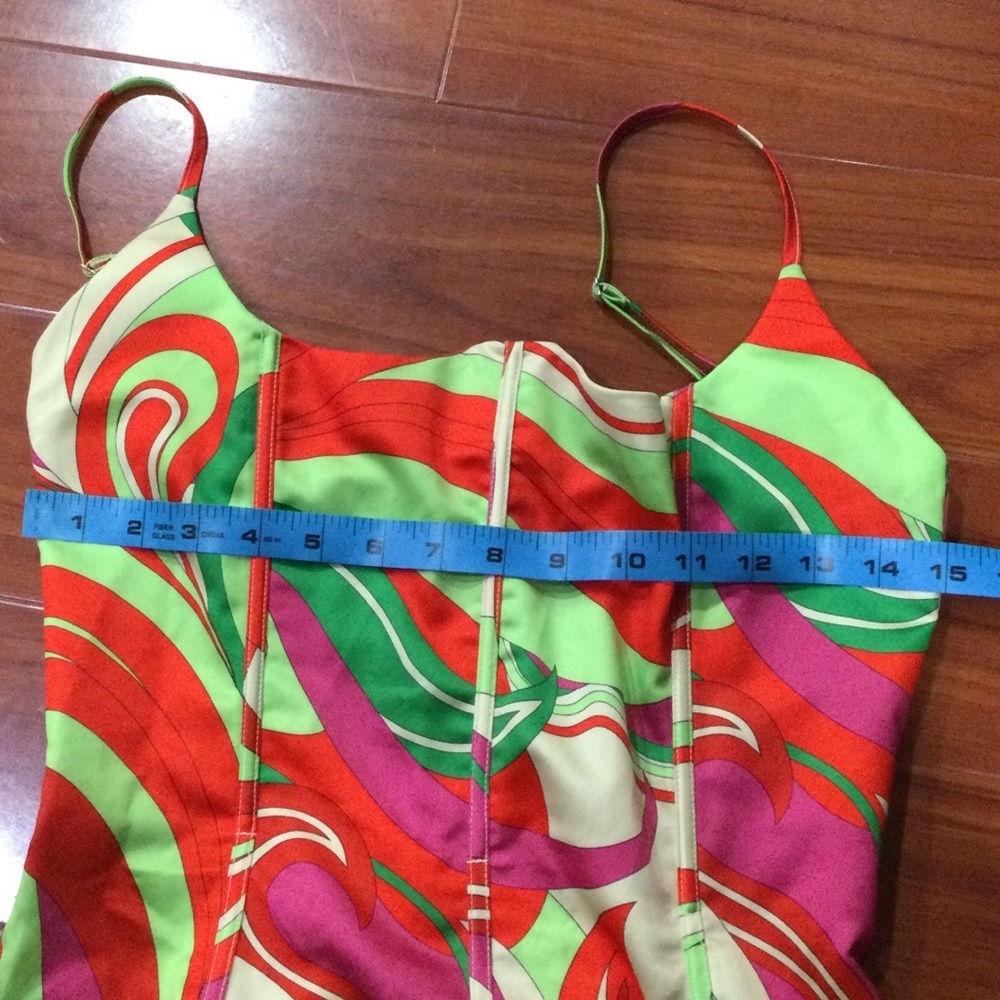 PrettyLittleThing Multicolor Asymmetrical Bodycon Mini Dress - Picture 5 of 8